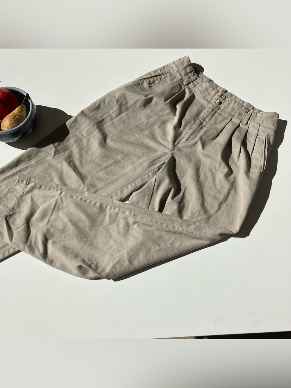 Vintage Women’s Pleated Chinos in Light Taupe